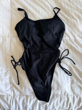 Shade & Shore Black One-Piece Side-Tie Swimsuit